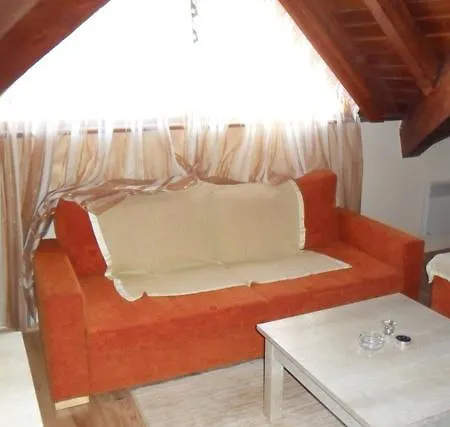 Private In St.ivan And Апартамент